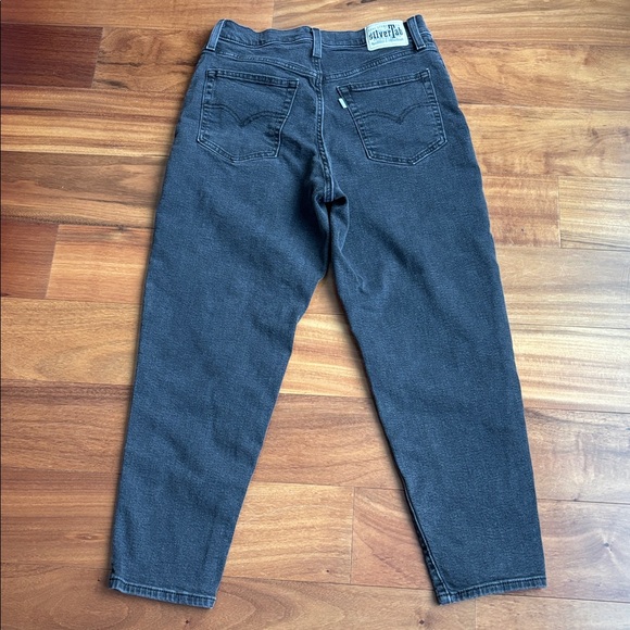 Levi’s mom jeans - Picture 9 of 10